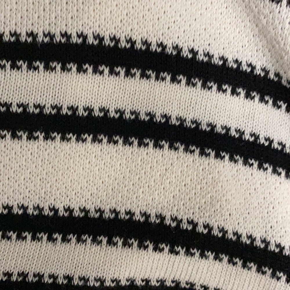 Crop Top - Picture 3 of 3